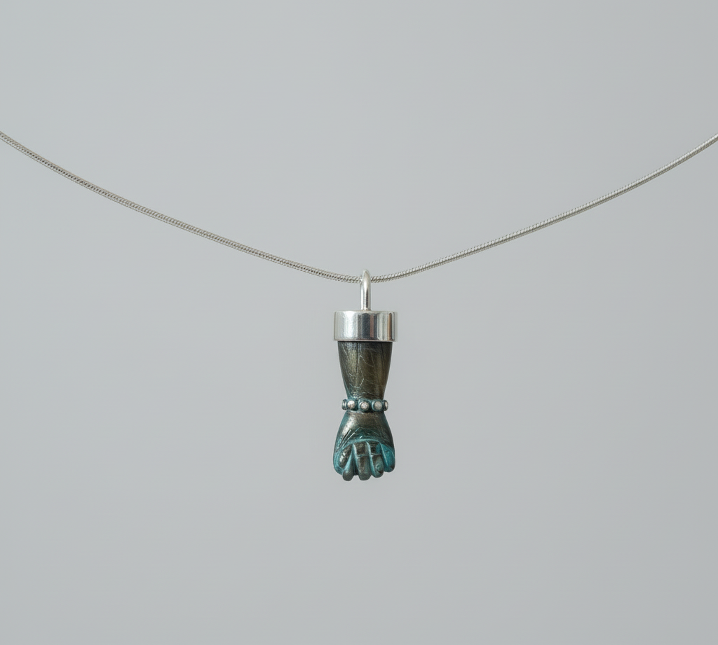 Labradorite Hand Pendant in Silver