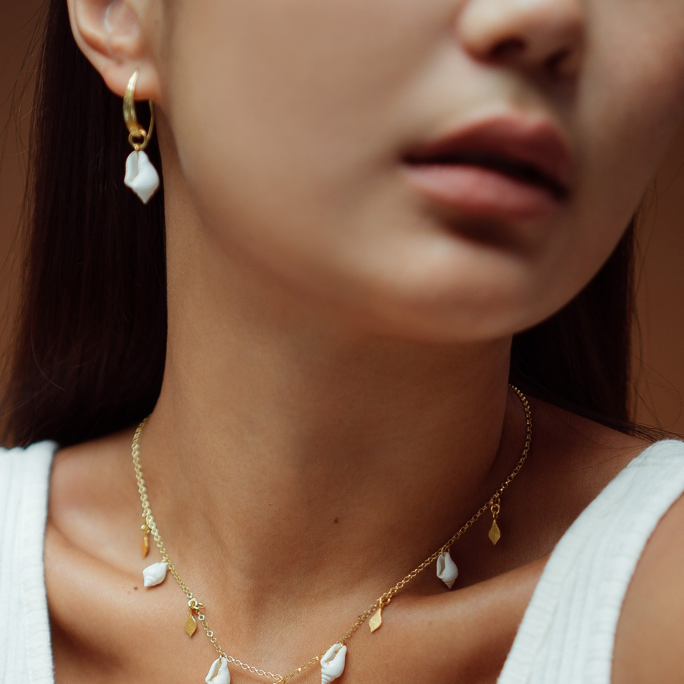 Concha - White Shell Earrings Gold, Silver